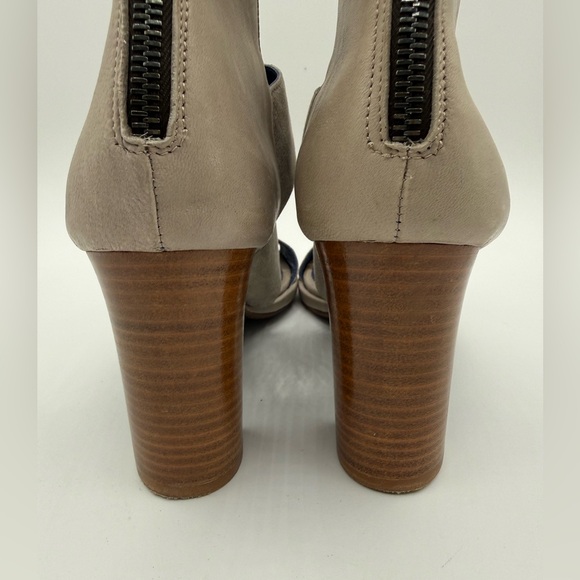 Valentina Rangoni Metallic Silver Strappy Chunky Sandals Stylish Block Heels - Picture 10 of 15